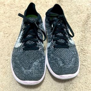 Nike Free flynit